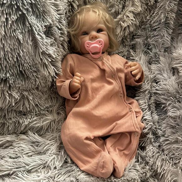 Reborn Baby Girl Doll Cloth Body Full Silicone Vinyl Limbs & Accessories (NEW) - Picture 6 of 13